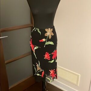 4/25$ Floral Midi Pencil Skirt. Sz small
